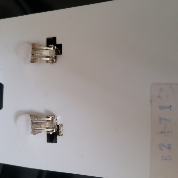 Serenity Fringe Chandelier Rhinestone Clip-on Earrings - Picture 6 of 6